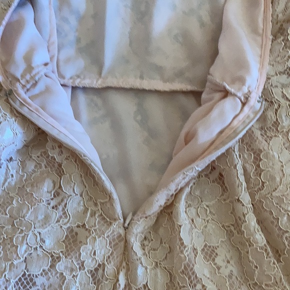 Forever 21 creamy / peachy dress with V neckline and low cut V back. Size Large - Picture 12 of 14